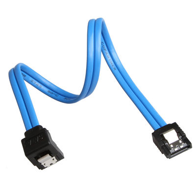 Niebieski praktyczny kabel SATA 3 6 GB S z zatrzaskiem blokującym prosto do wtyczki 90 stopni