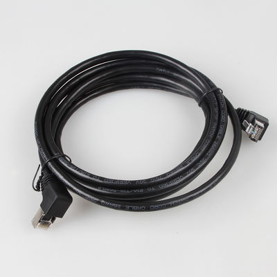 OEM stabilny kabel krosowy Cat7 pod kątem 90 stopni do 270 stopni w górę